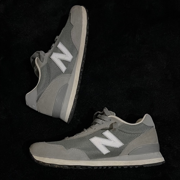 New Balance Men's Gray Sneakers - Picture 4 of 6